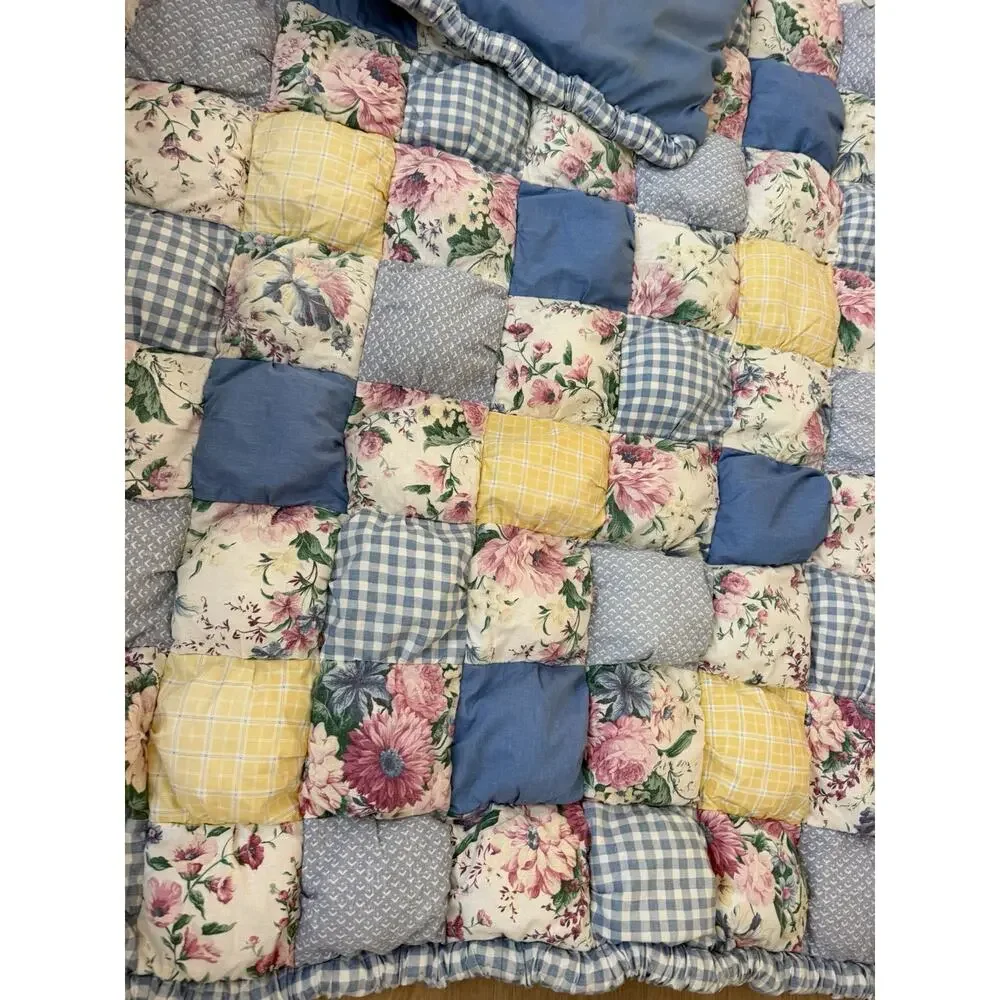 Vintage Handmade Puff patchwork Twin Quilt 4 Piece Set Cottagecore